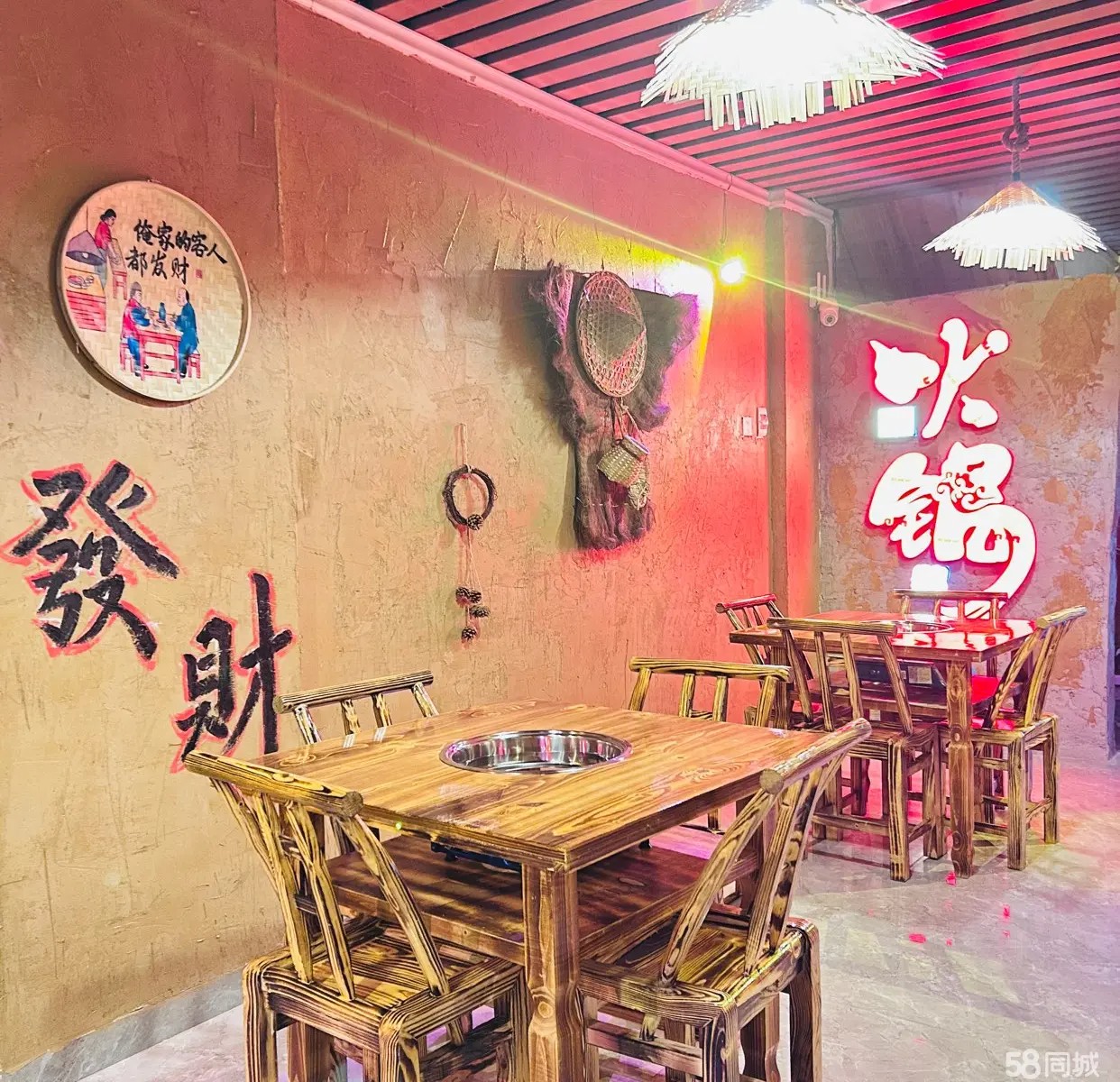  （转让）东都金麟府火锅店转让，接手可经营，外摆区域100平左右，